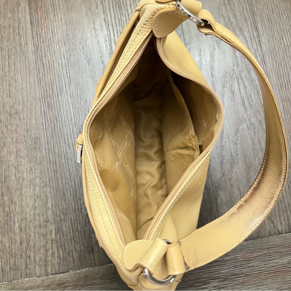 Longchamp Pebbled Leather Shoulder Bag with Bow Detail – Beige/Tan - Picture 9 of 16